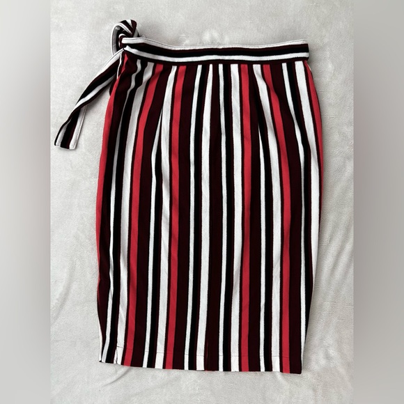 Express Vertical Stripe Pencil Side Tie Waist Skirt Sz 8 M - Picture 2 of 6